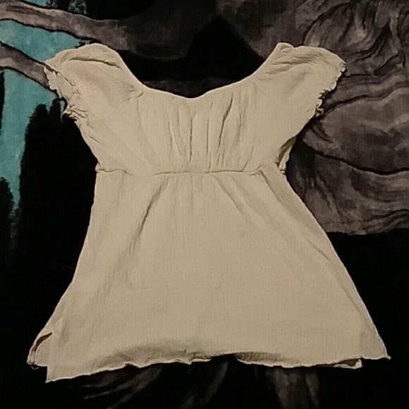 Women's top not sure but does look antique - Picture 5 of 5